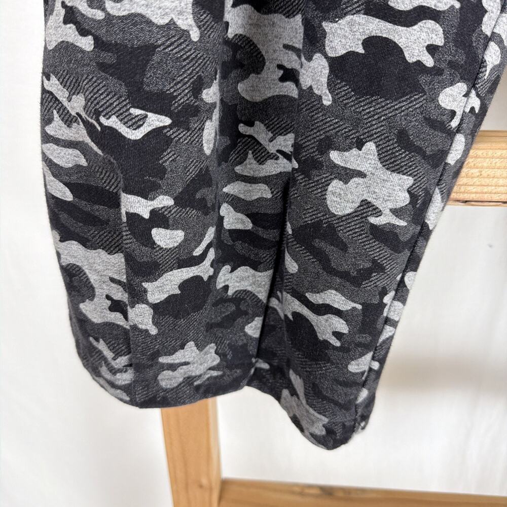 NWT Kleen Black/Gray Camo Barral Cropped Pant #0813 Size XS - Picture 2 of 6